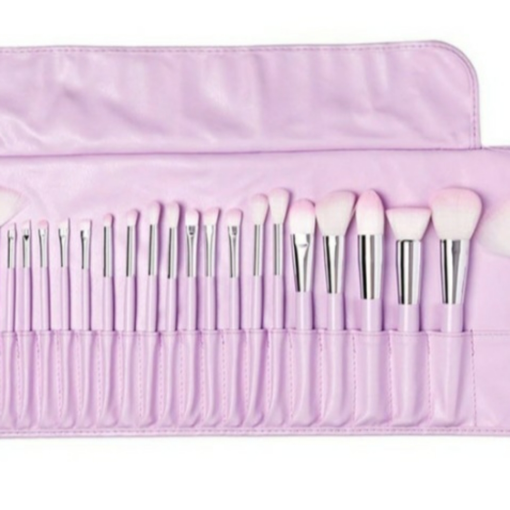 Makeup brushes - Picture 2 of 2